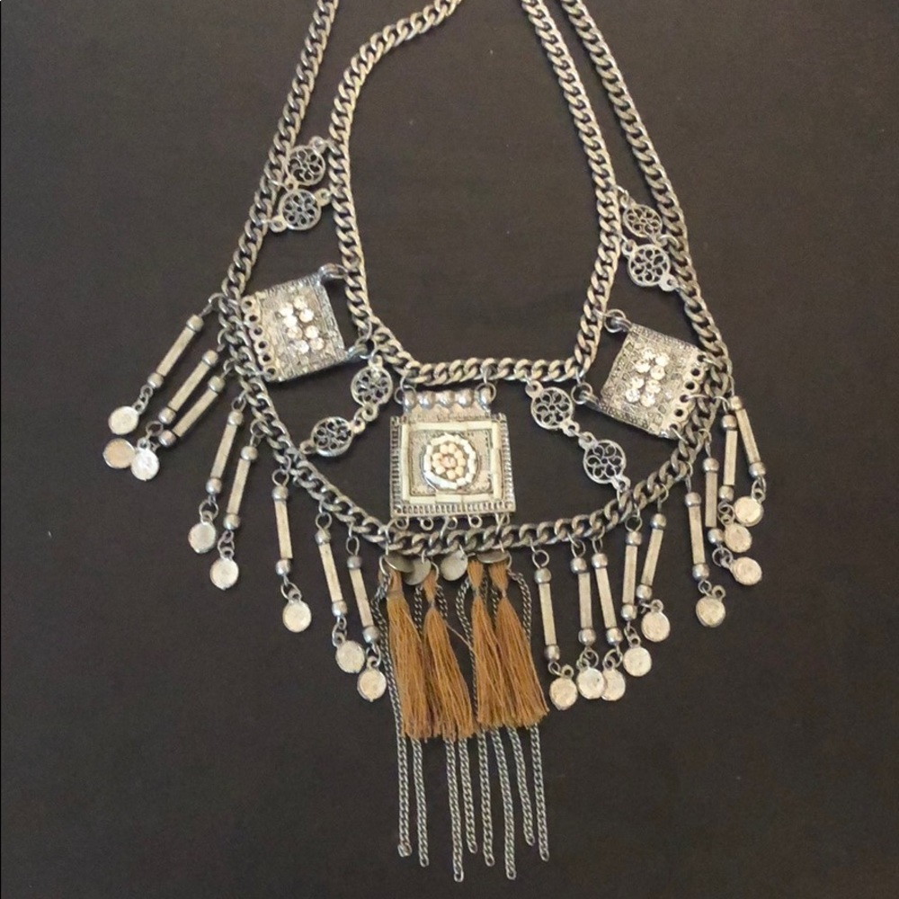 Statement necklace